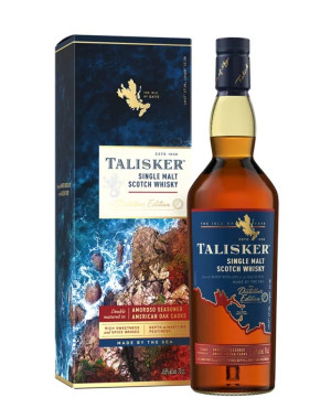 Bouteille de Talisker Single Malt Scotch Whisky – Distillers Edition accompagnée de son coffret,