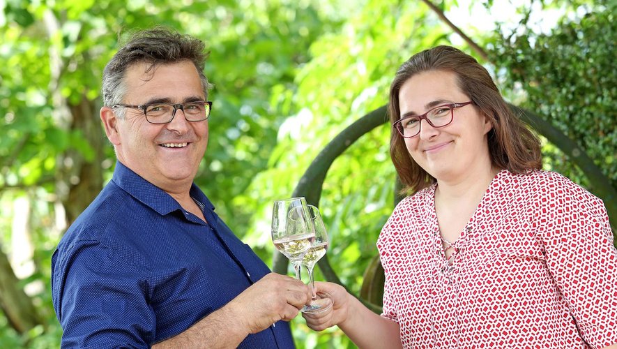 Jean-Marc et Aurélie Balaran dans le vignoble familial de Gaillac